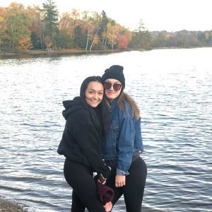 Meet your Posher, Hailey